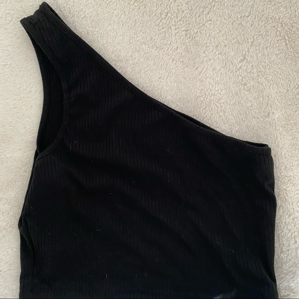 One should crop top
